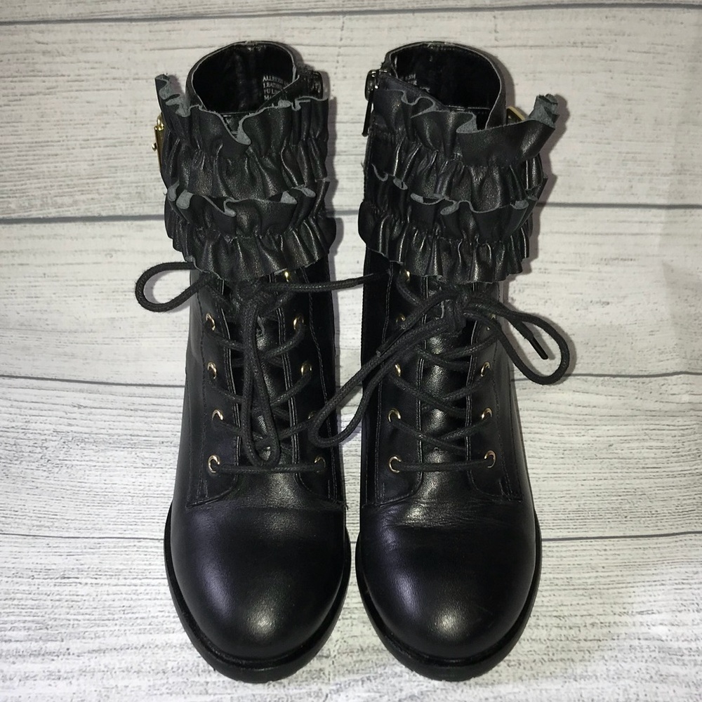 NEW BETSEY JOHNSON Alleexis Bootie - Picture 3 of 8